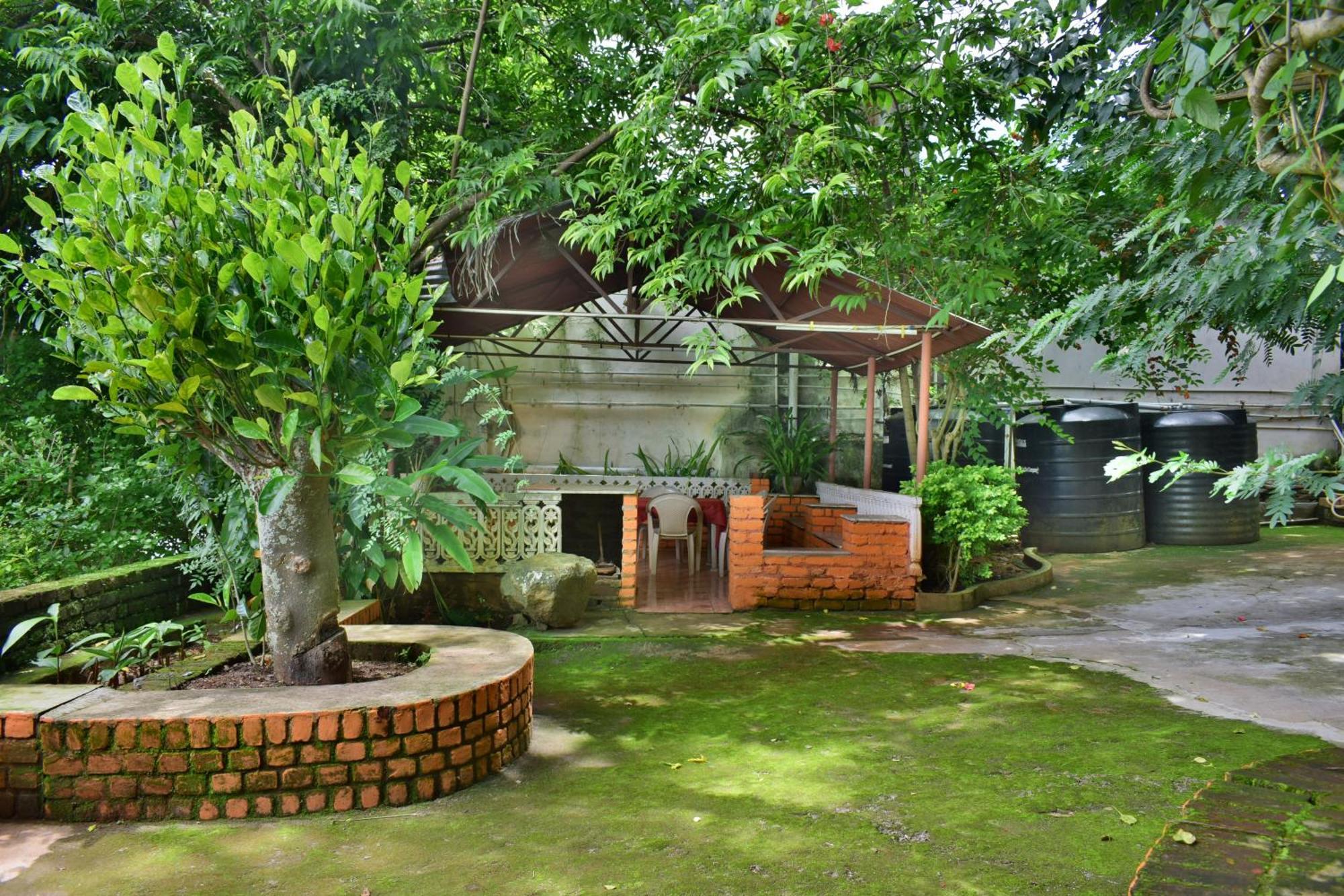 Silent Waters Resorts 耶拉吉里 外观 照片
